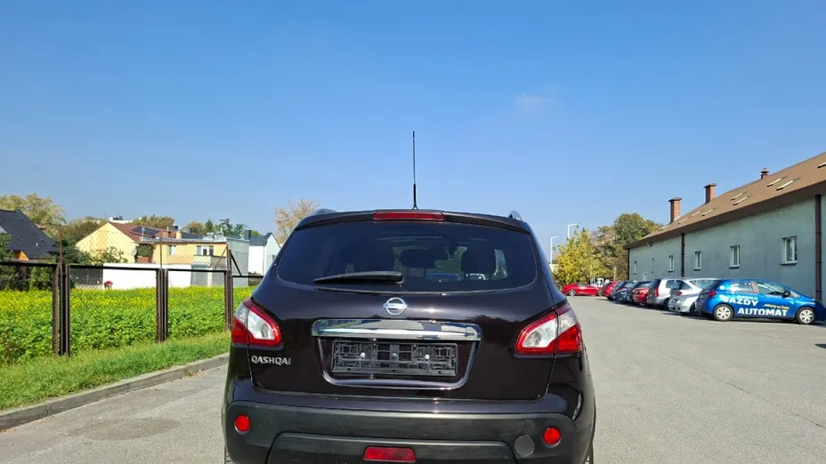 NISSAN Qashqai -