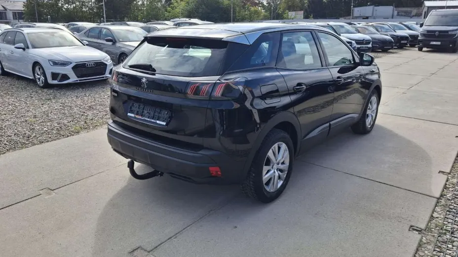 PEUGEOT 3008 -