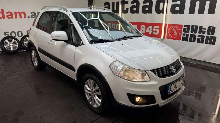 SUZUKI SX4 -