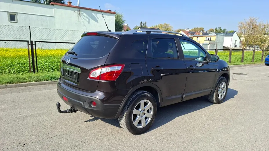 NISSAN Qashqai -