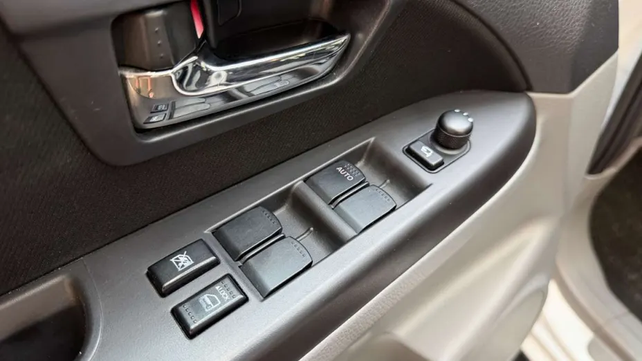 SUZUKI SX4 -