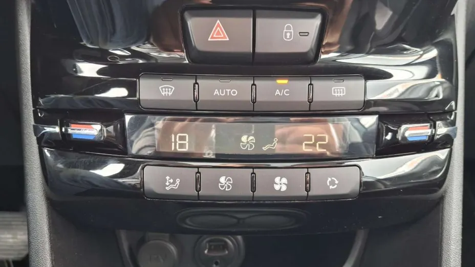 PEUGEOT 2008 -