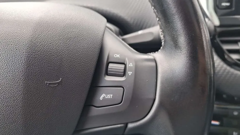 PEUGEOT 2008 -