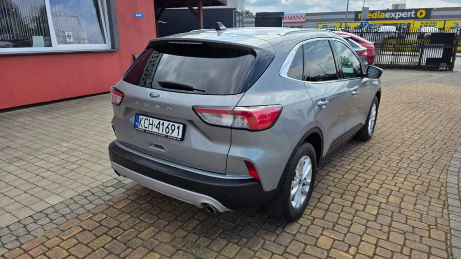 FORD Kuga -