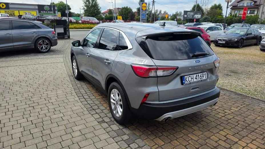 FORD Kuga -