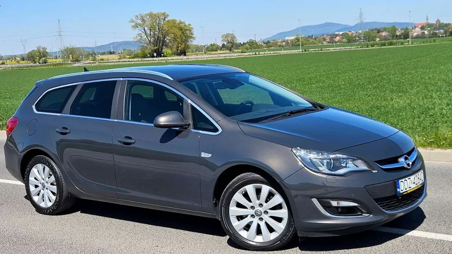 OPEL Astra -
