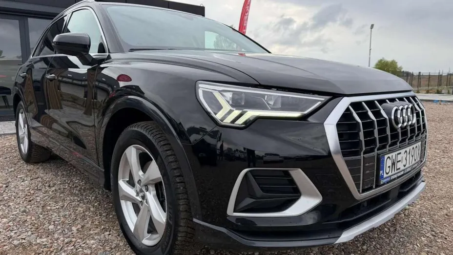 AUDI Q3 -