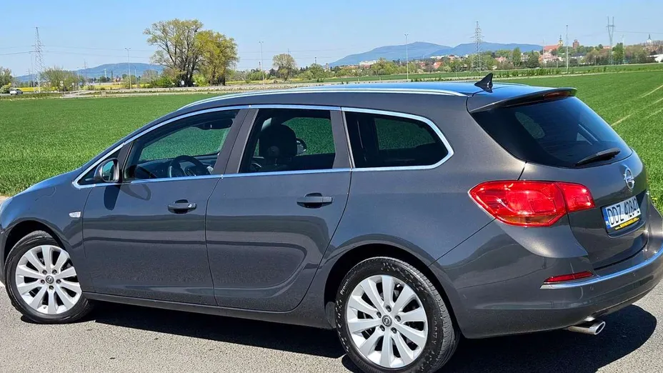 OPEL Astra -