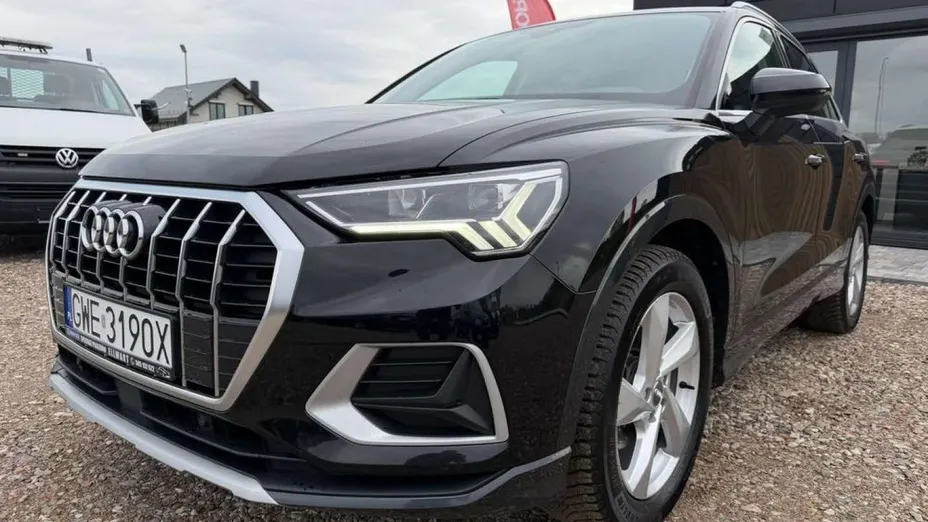 AUDI Q3 -