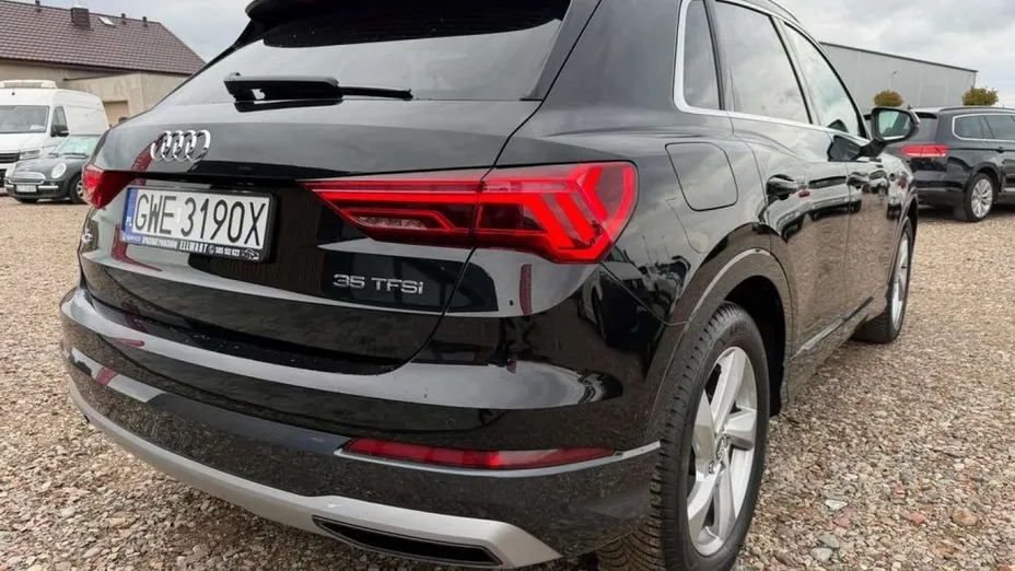 AUDI Q3 -