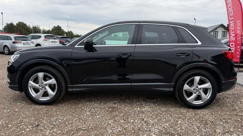 AUDI Q3 -