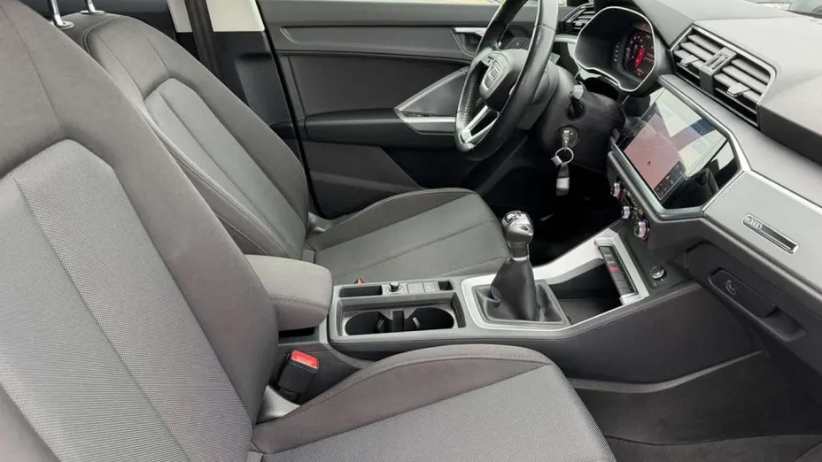 AUDI Q3 -