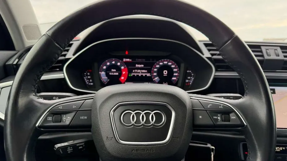 AUDI Q3 -