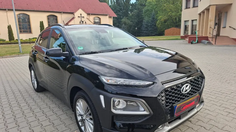 HYUNDAI Kona -