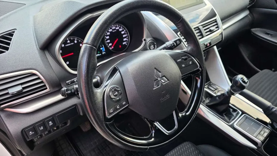 MITSUBISHI Eclipse Cross -