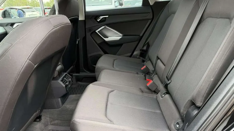 AUDI Q3 -