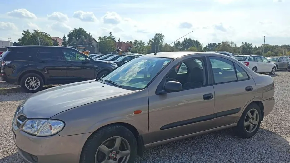 NISSAN Almera -