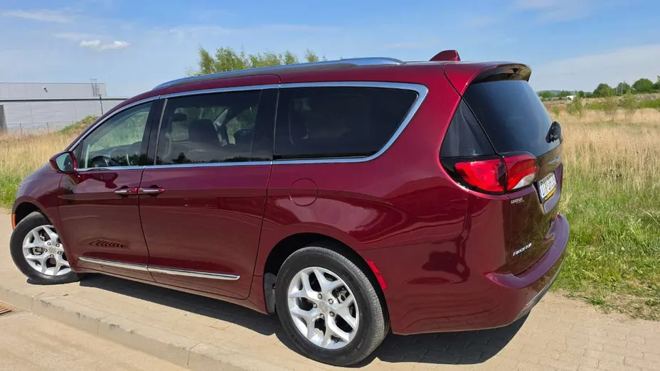 CHRYSLER Pacifica -