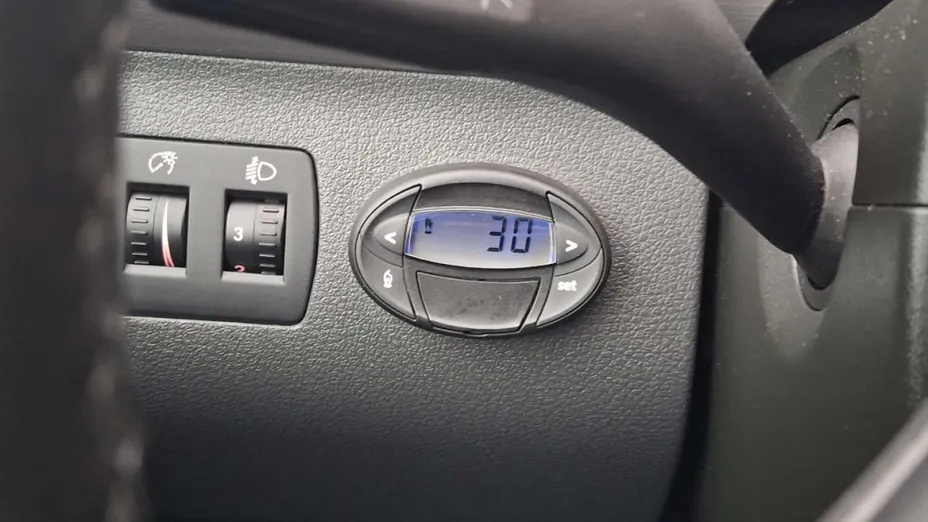 VOLKSWAGEN Touran -