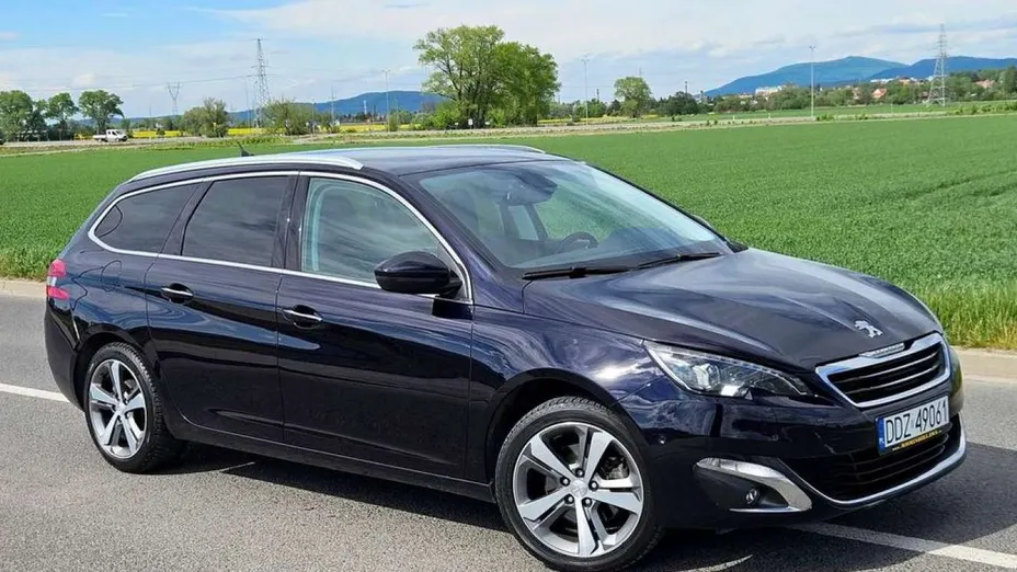 PEUGEOT 308 -