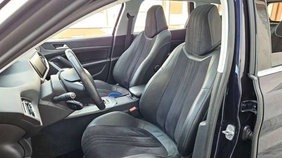 PEUGEOT 308 -