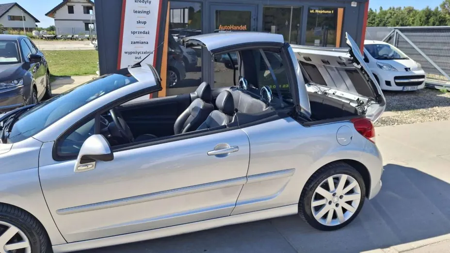 PEUGEOT 207 -