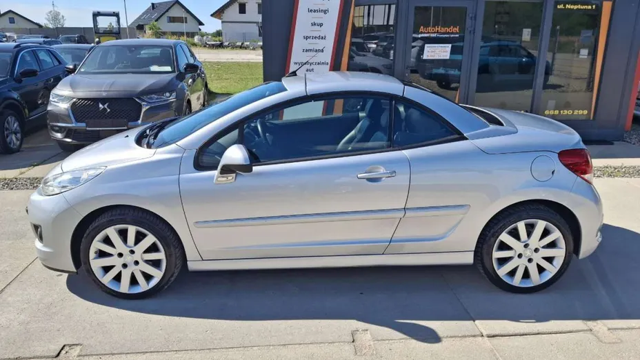 PEUGEOT 207 -