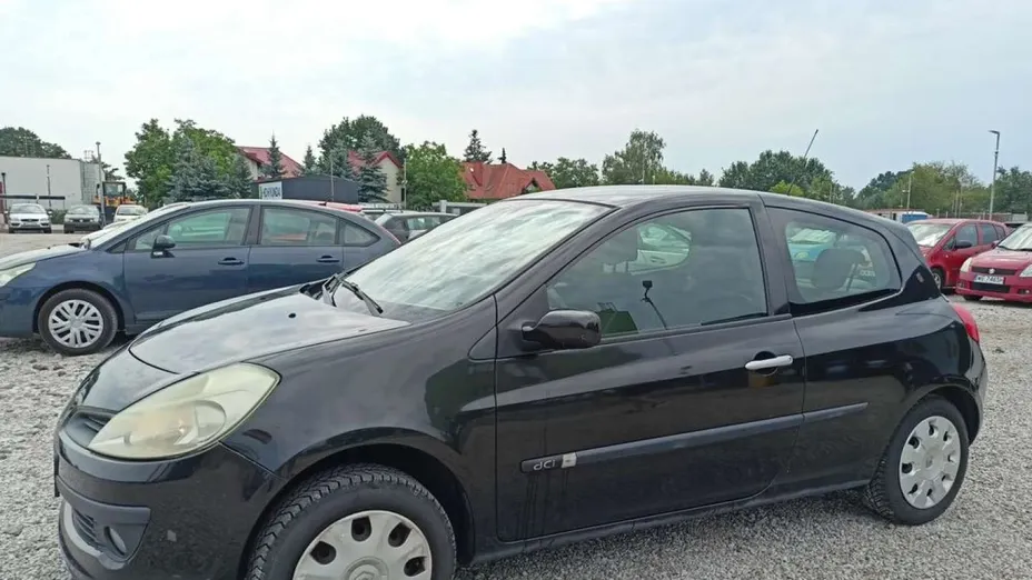 RENAULT Clio -