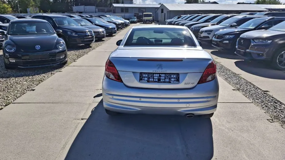 PEUGEOT 207 -