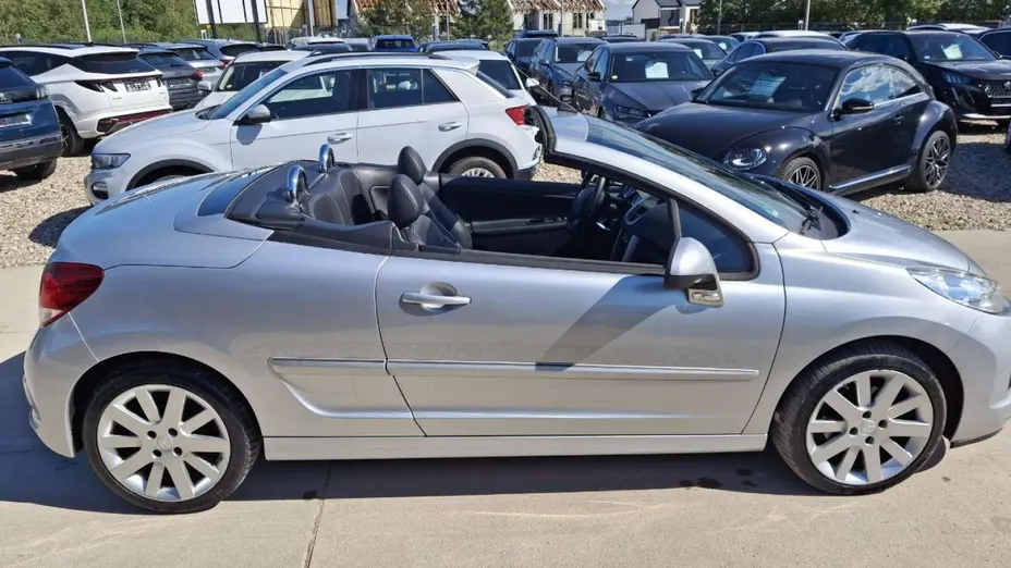 PEUGEOT 207 -