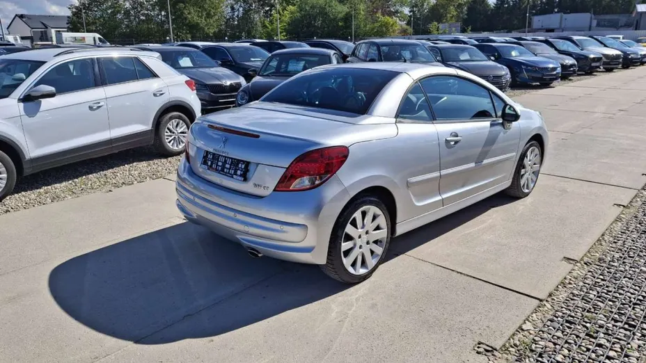 PEUGEOT 207 -