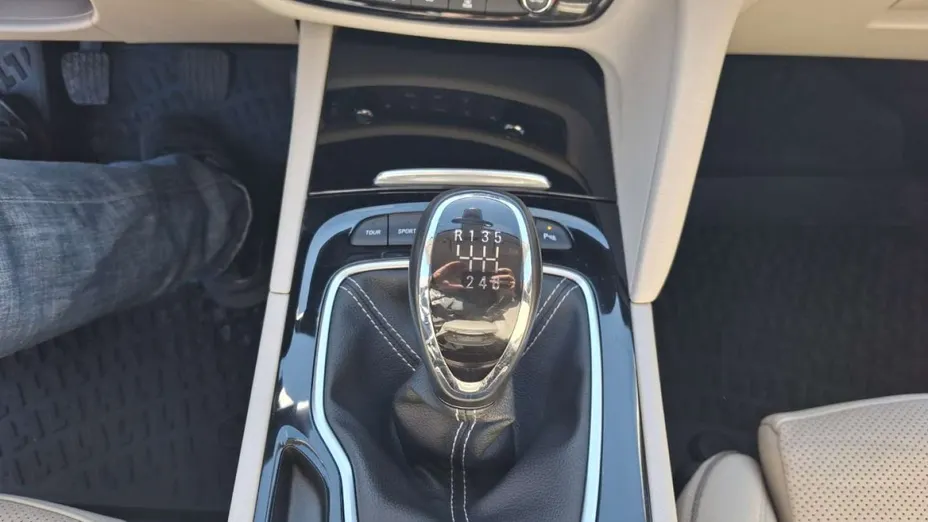 OPEL Insignia -