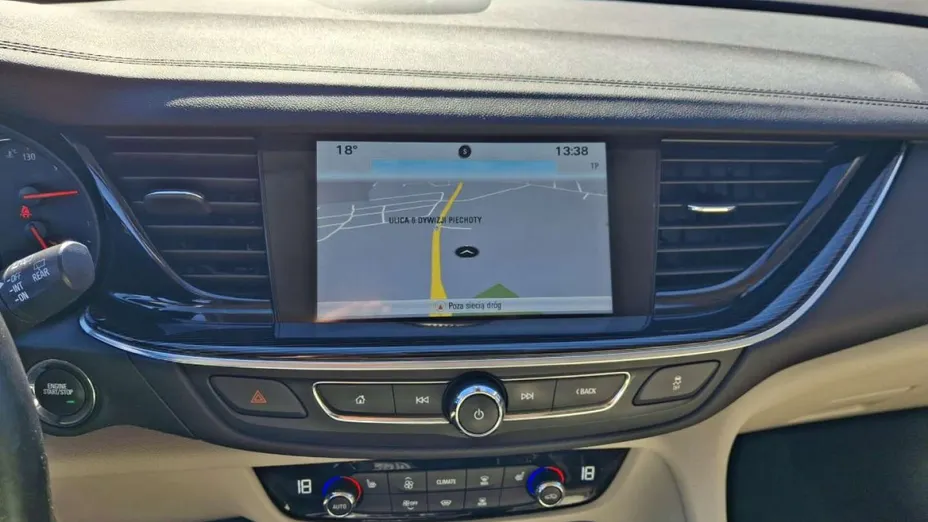 OPEL Insignia -