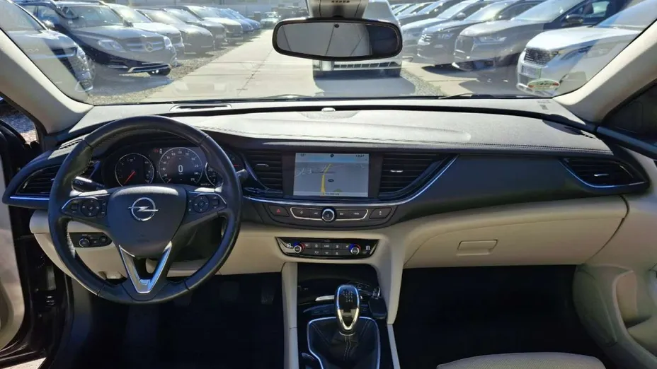 OPEL Insignia -