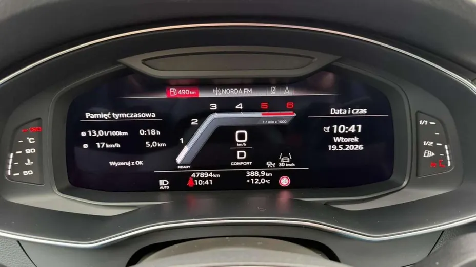 AUDI A6 -