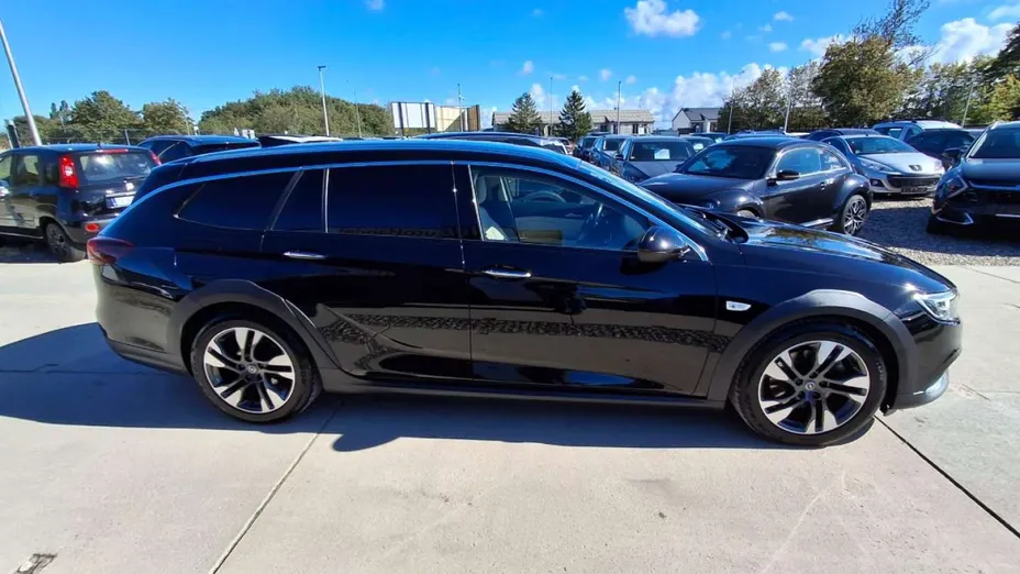 OPEL Insignia -