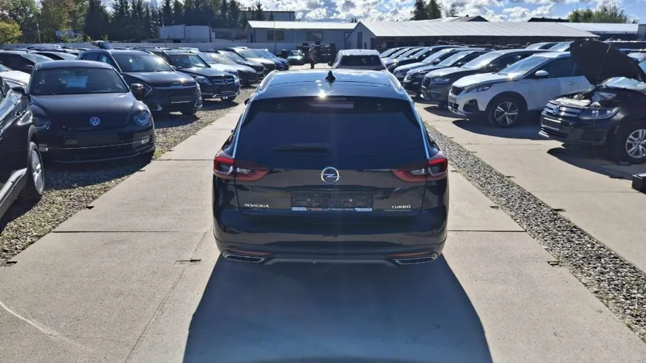 OPEL Insignia -