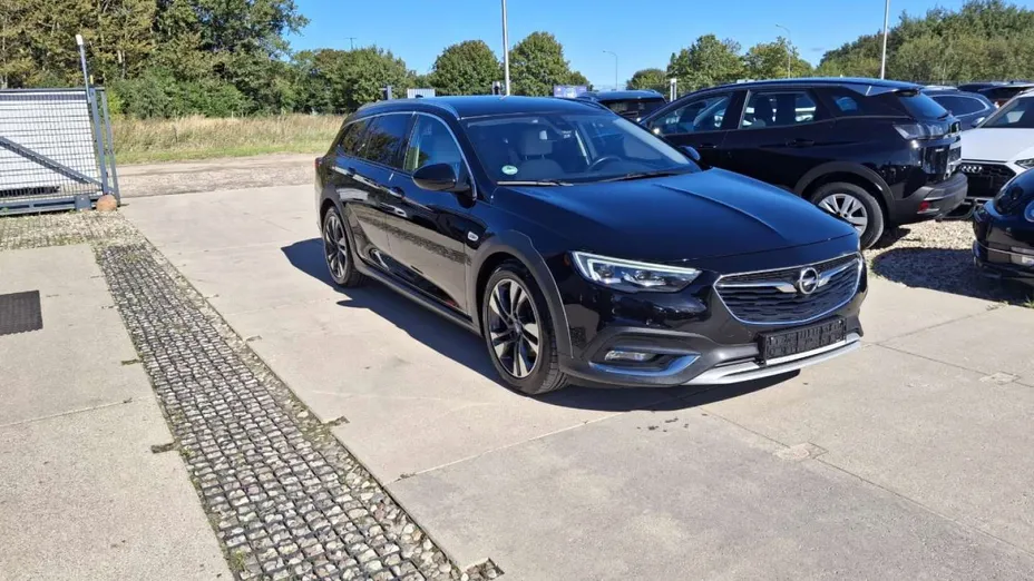 OPEL Insignia -