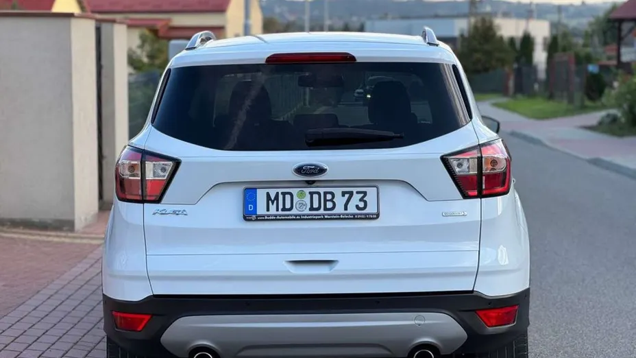 FORD Kuga -