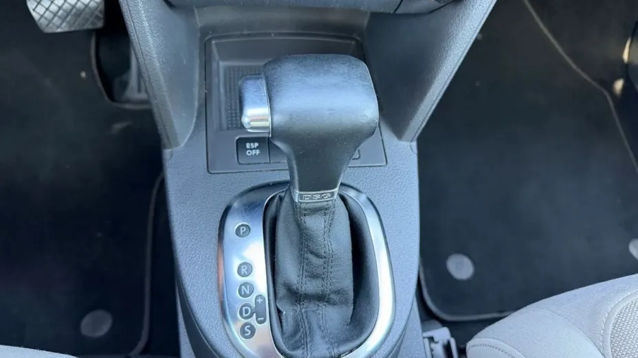 VOLKSWAGEN Touran -
