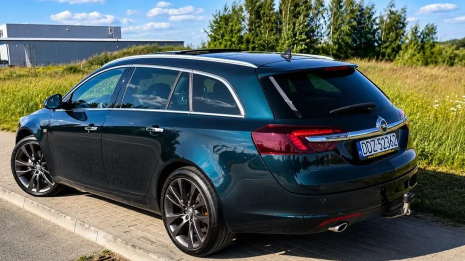 OPEL Insignia -