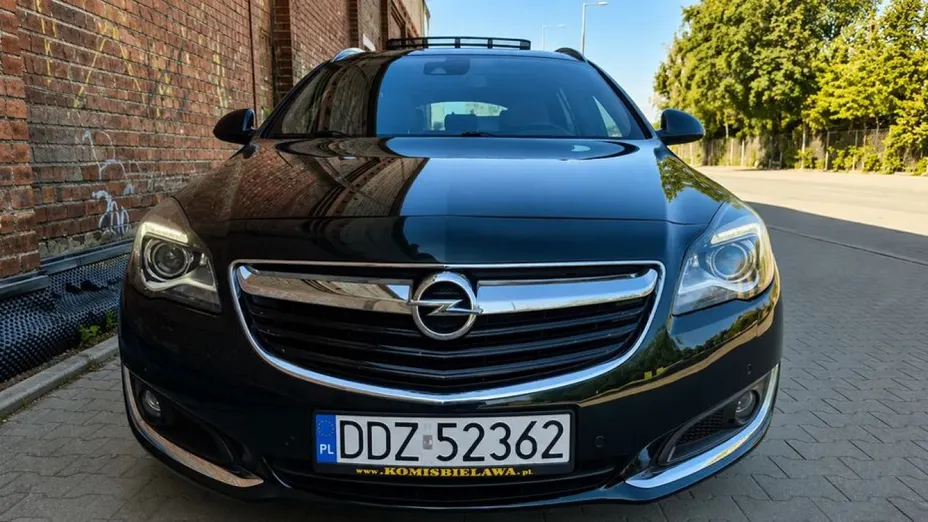 OPEL Insignia -