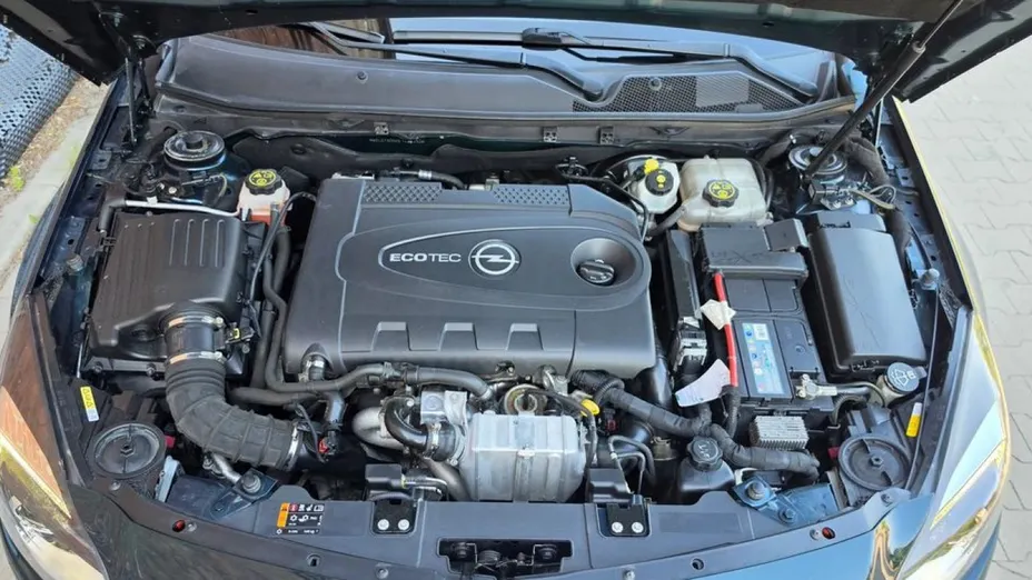 OPEL Insignia -