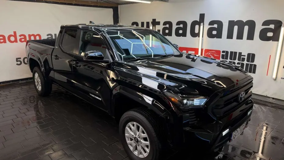 TOYOTA Tacoma -