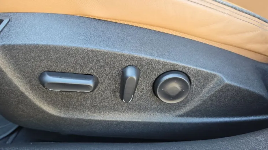 OPEL Insignia -