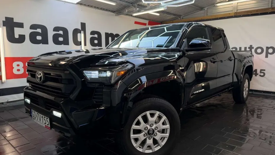 TOYOTA Tacoma -