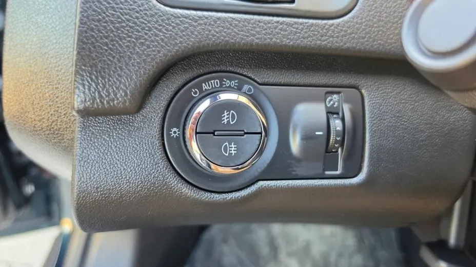 OPEL Insignia -