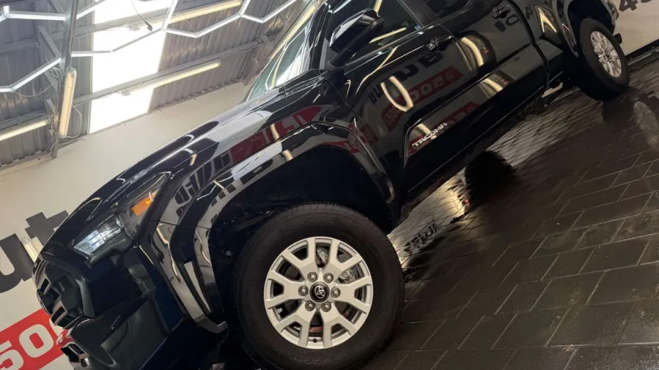 TOYOTA Tacoma -