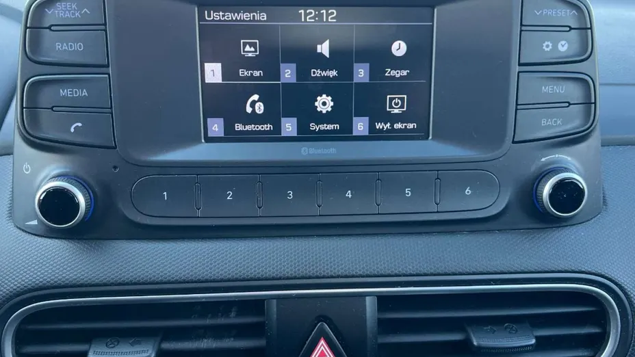HYUNDAI Kona -