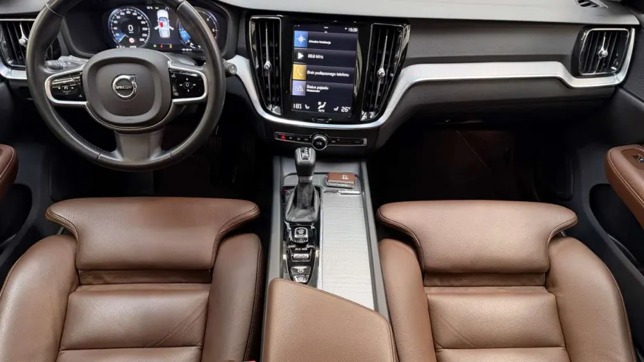 VOLVO V60 -